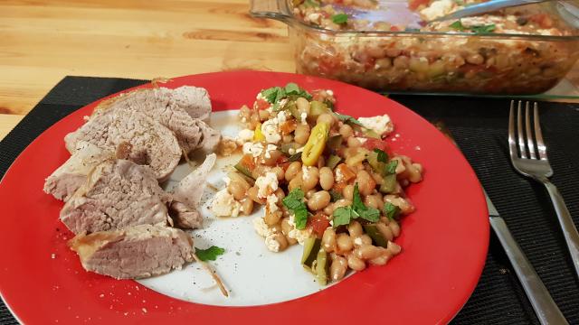 Schweinefilet mit geschmorten weisse Bohnen