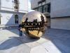 Dublin (2018) - Skulptur von Arnaldo Pomodoro